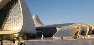 Read more about the article Three Baku Museums: Folds, rolls, and minis